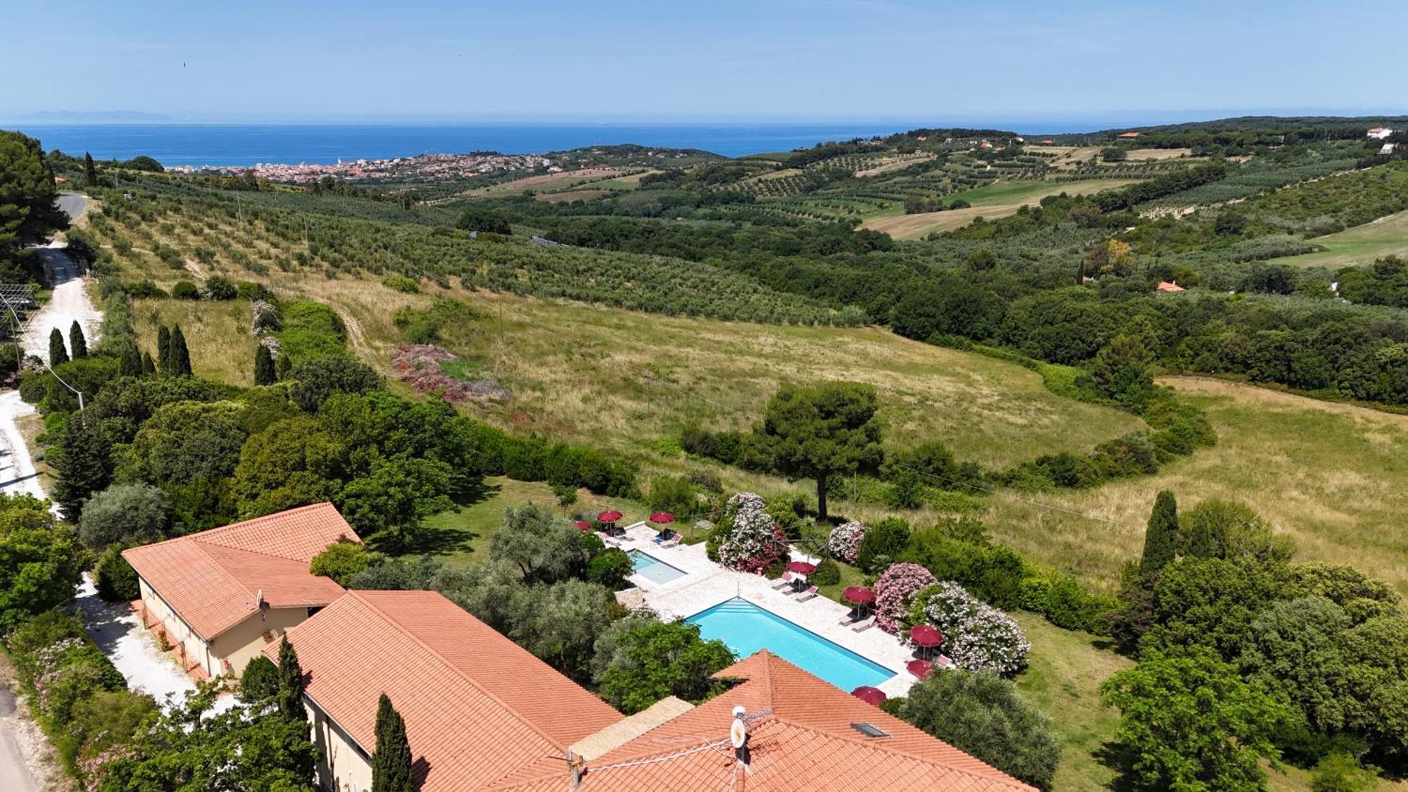 La Muccheria San Vincenzo Eksteriør billede